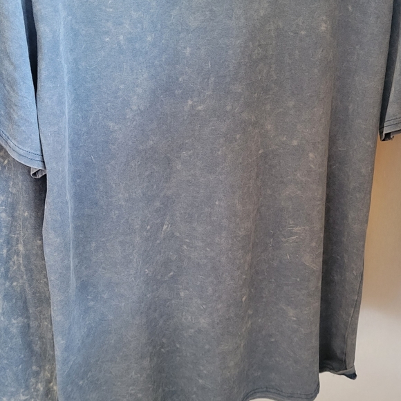 Blue Short Sleeve Acid Wash $et - Picture 1 of 4